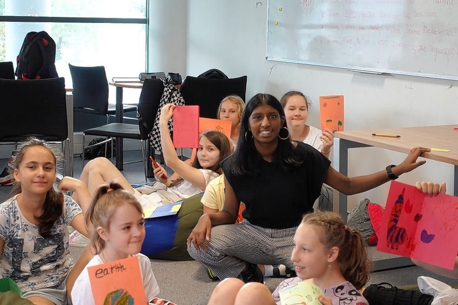  Photo of Ruby Arun meeting with students about STEM fields